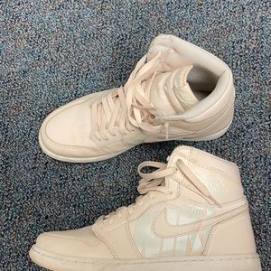 Nike Air Jordan 1 High Top - Guava Ice